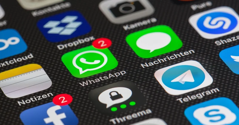 Accéder à sa messagerie depuis un téléphone